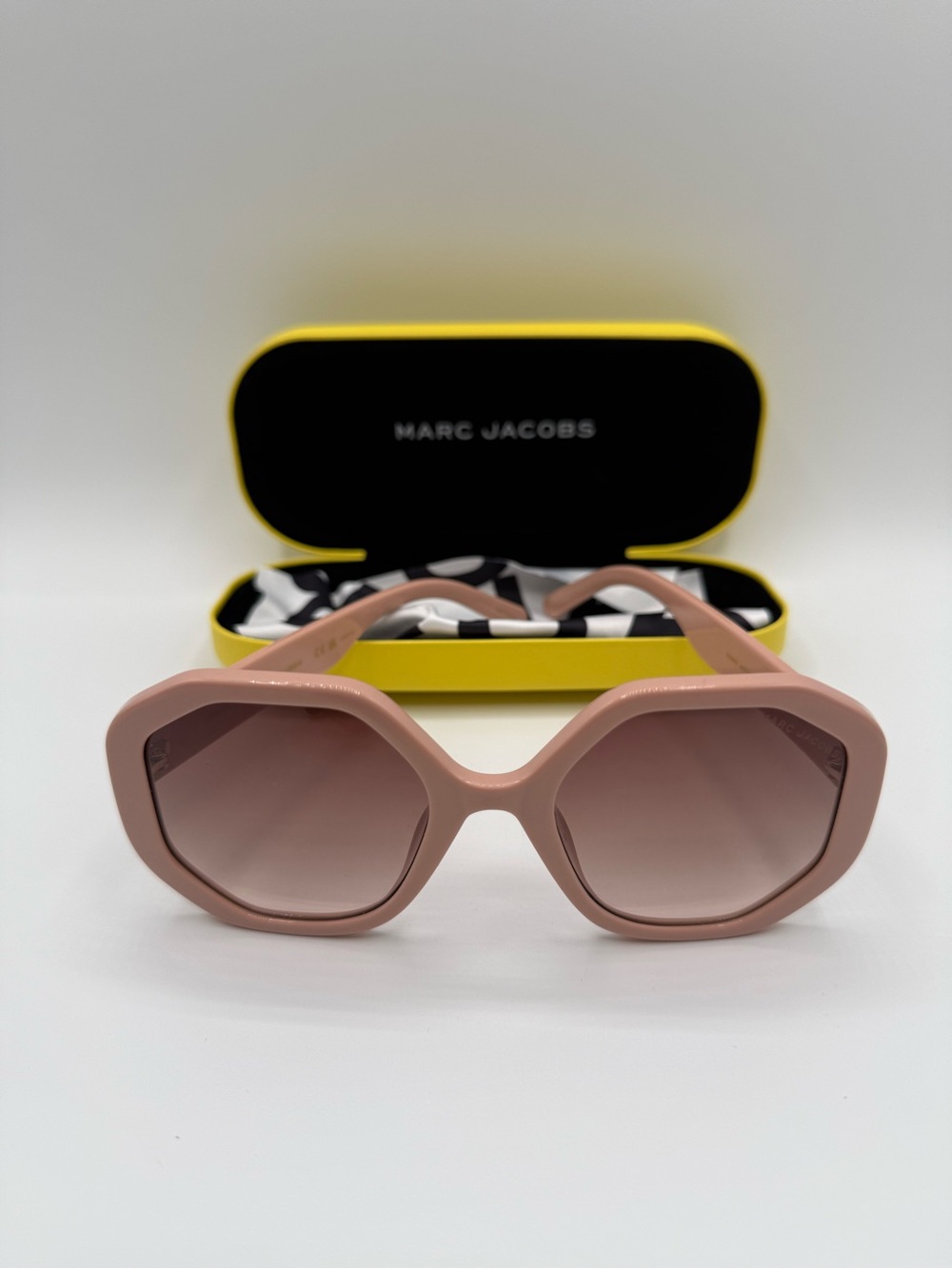 Marc Jacobs MARC 659/S sunglasses in light pink LIKE NEW